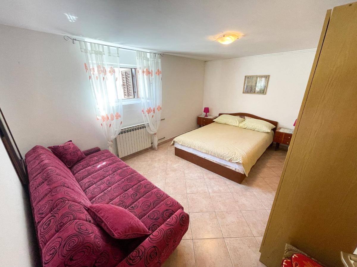 Apartmani Leonarda Jadranovo Esterno foto
