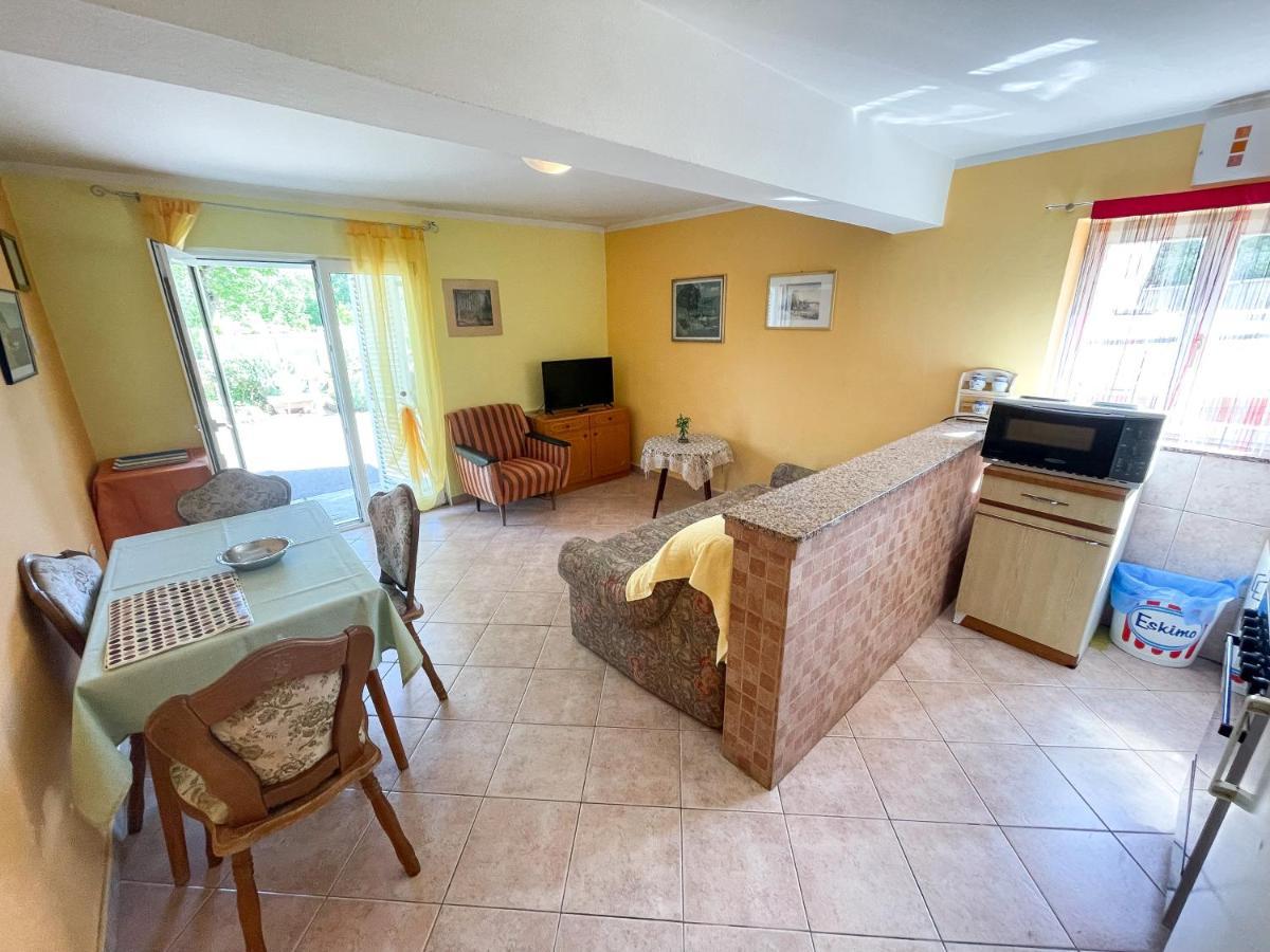 Apartmani Leonarda Jadranovo Esterno foto