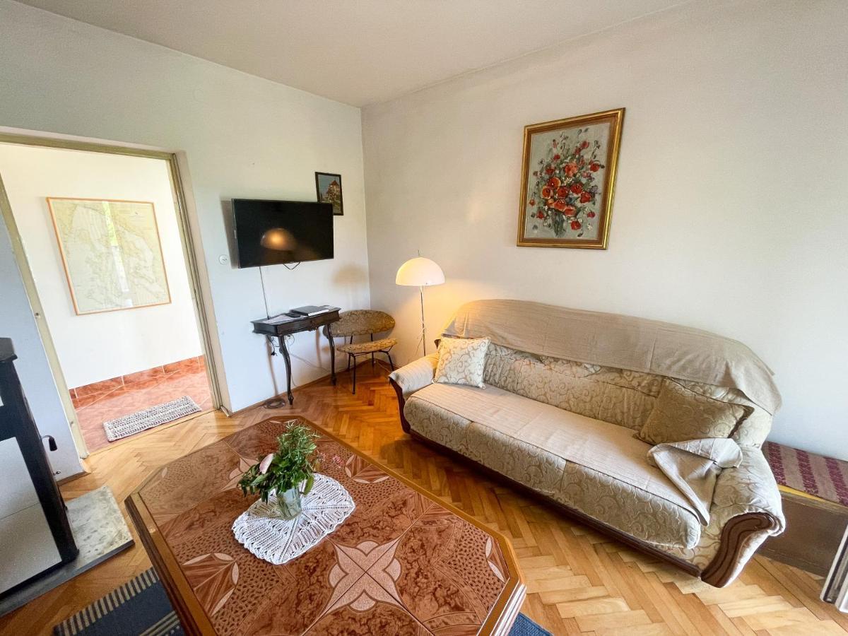 Apartmani Leonarda Jadranovo Esterno foto